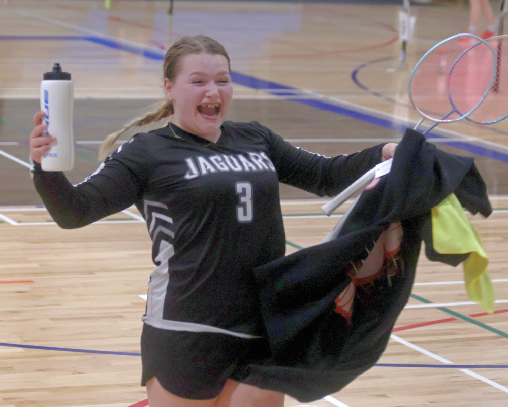 College Regional Gabrielle-Roy won both the varsity and junior varsity Zone 13 badminton banners. The championships were hosted in Niverville April 22, with players from multiple schools advancing to provincials, which will be hosted in Winnipeg May 1-3. (Cassidy Dankochik The Carillon)