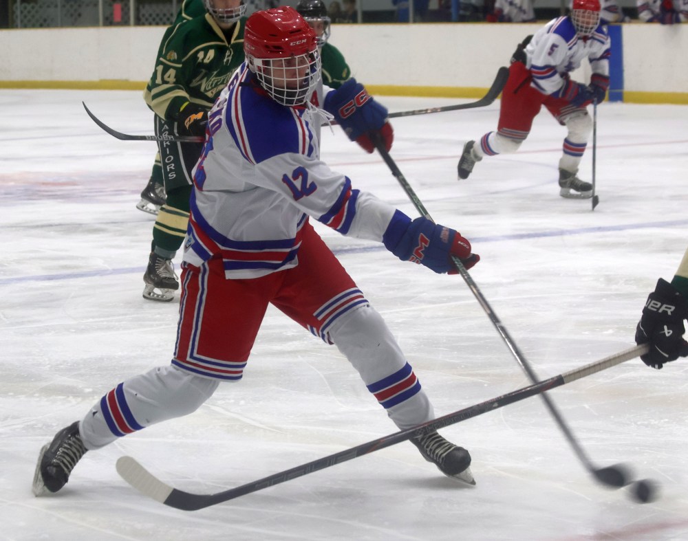 The Beausejour Comets tied the CRJHL finals 2-2 with a win on home ice March 28. (Cassidy Dankochik The Carillon)