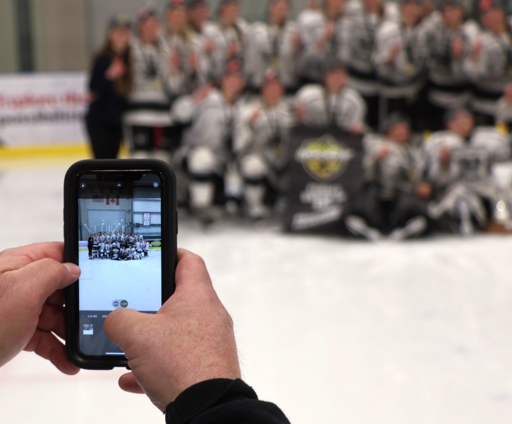 The Eastman Selects won a winner-takes-all game five against the Winnipeg Avros March 29. (Cassidy Dankochik The Carillon)