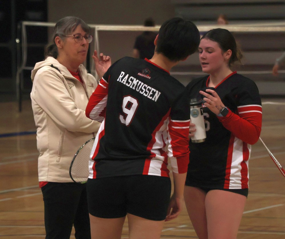 College Regional Gabrielle-Roy won both the varsity and junior varsity Zone 13 badminton banners. The championships were hosted in Niverville April 22, with players from multiple schools advancing to provincials, which will be hosted in Winnipeg May 1-3. (Cassidy Dankochik The Carillon)