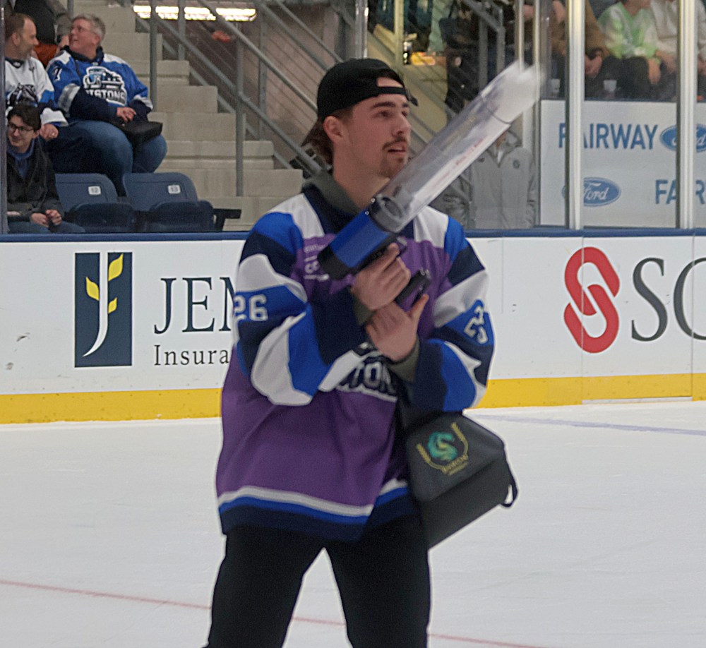 The Steinbach Pistons fell to the Portage Terriers despite a game five win on home ice March 29. (Cassidy Dankochik The Carillon)