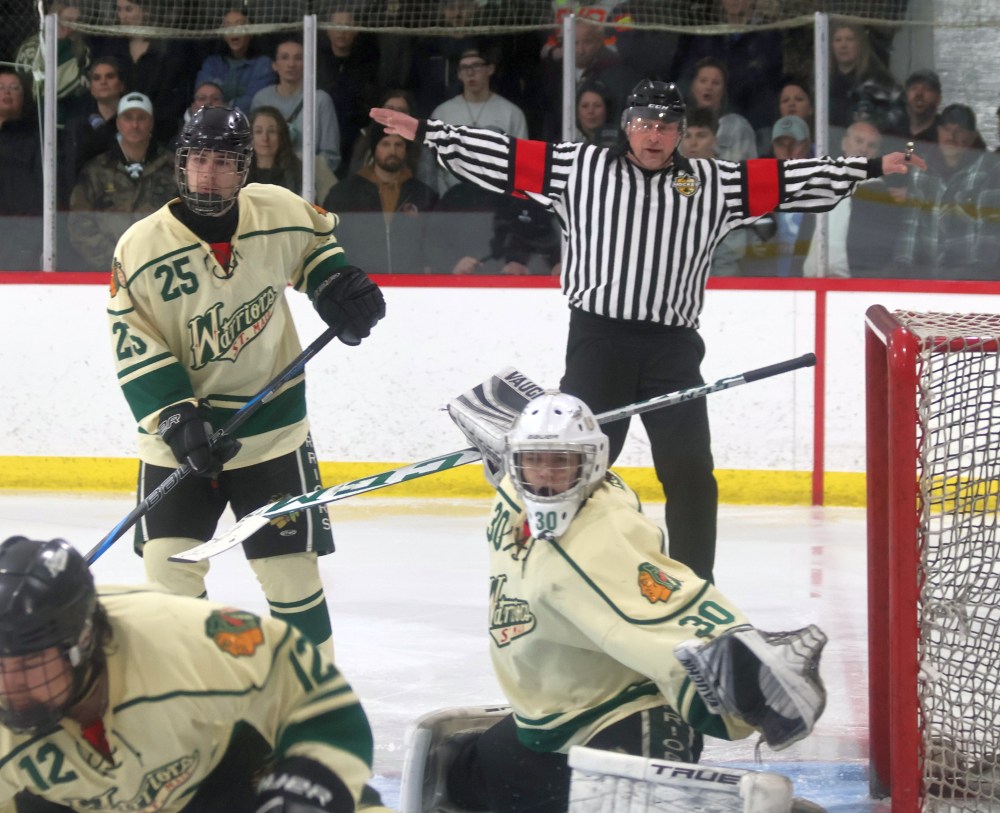 St Malo won back-to-back CRJHL championships, coming back from a 3-2 series deficit against Beausejour. (Cassidy Dankochik The Carillon)
