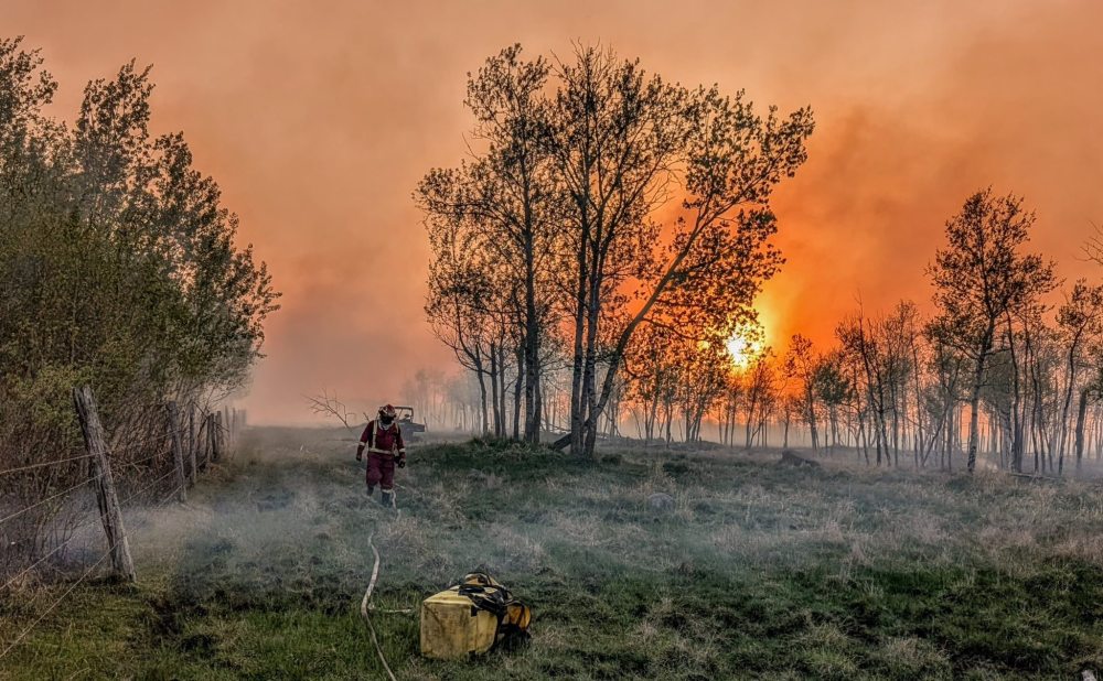 FACEBOOK RM OF LA BROQUERIE FIRE DEPARTMENT
A wildfire raged in the RM of La Broquerie on Monday. Crews spent eight hours extinguishing the flames that were nine miles south of La Broquerie.