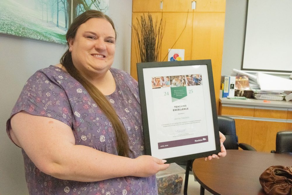 SVJETLANA MLINAREVIC THE CARILLON
Ste Anne Elementary School teacher Jenna Desilets was given the Teaching Excellence Award at the legislature recently. She was noted as incorporating a lot of Indigenous education into her curriculum.