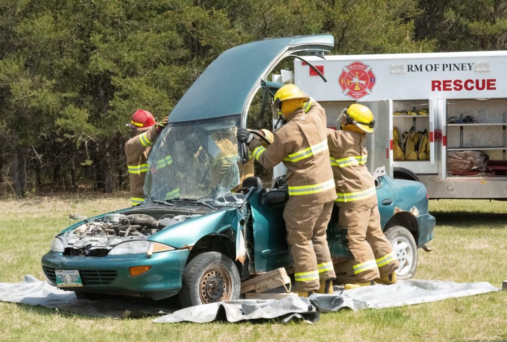 SVJETLANA MLINAREVIC THE CARILLON
Woodridge Fire Department did a demonstration of an extrication cutting the car's roof off during the Woodridge Car Show at M.A. Querel Community Park and Woodridge Community Club on May 24, 2025.