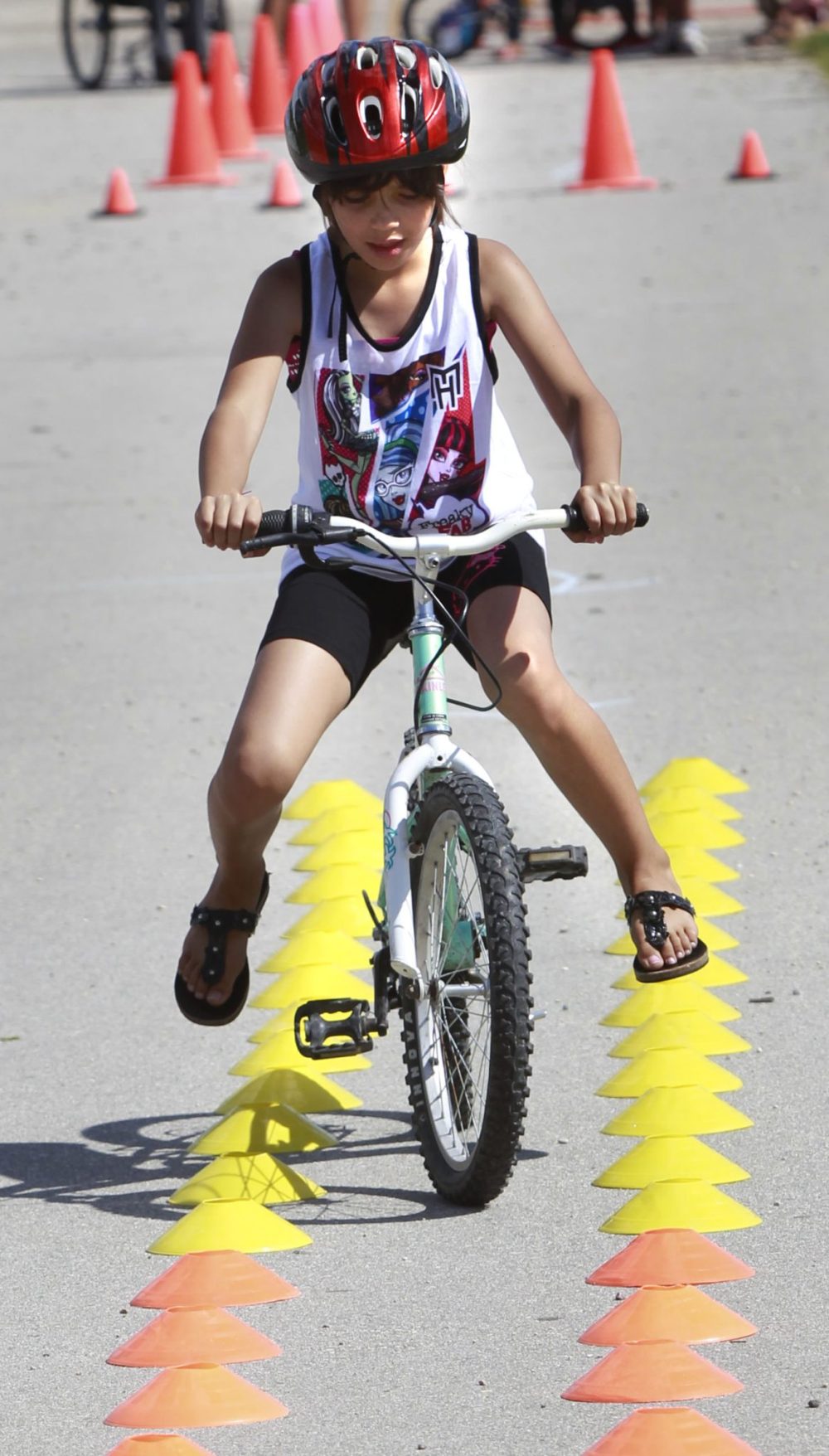 WAYNE GLOWACKI WINNIPEG FREE PRESS ARCHIVES
Eastman Immigrant Services will hold a bike safety course for 20 newcomer children from July 14 to 18. Children will be able to keep their bikes and helmets.