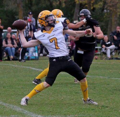 Toby Plett will continue his football career with the Prince George Kodiaks in the Canadian Junior Football League. The Steinbach Regional Secondary School quarterback had an outstanding grade 12 season, racking up 12 touchdowns and more than 1,200 yards through the air. (Cassidy Dankochik Carillon Archives)