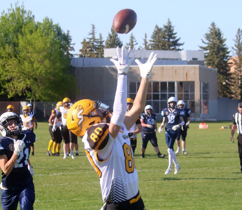 The SRSS Sabres (varsity and junior varsity) took on Grant Park for a pair of spring exhibition football games May 22. (Cassidy Dankochik The Carillon)