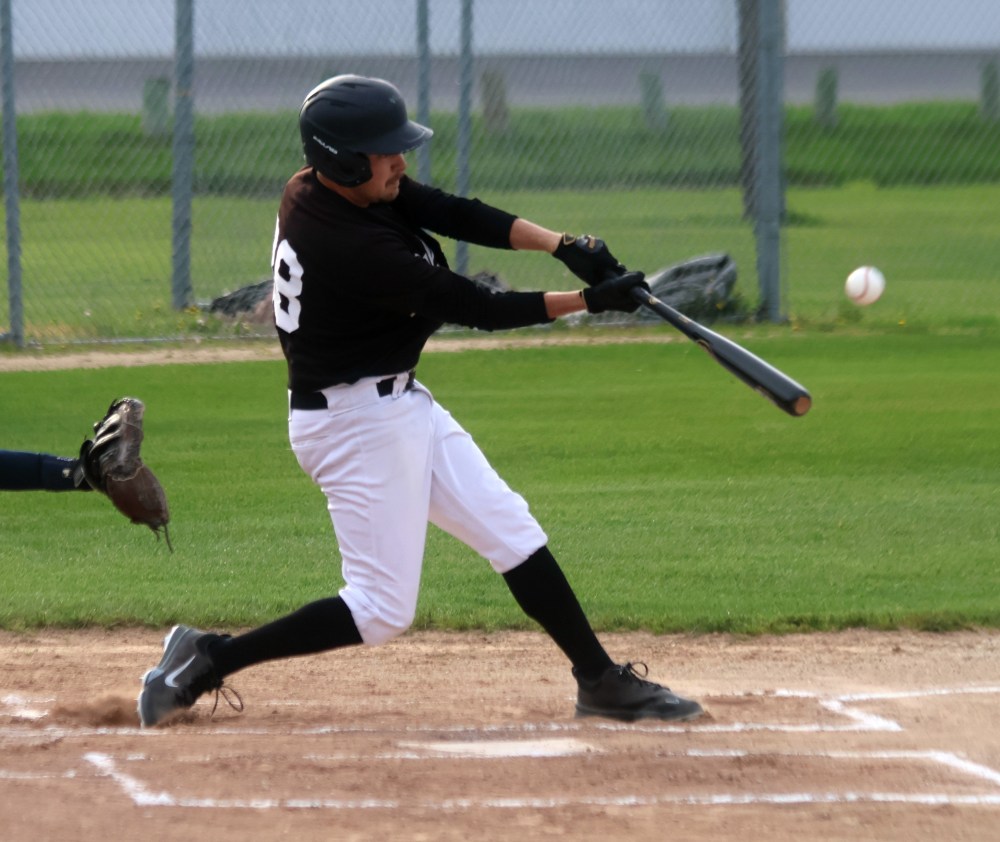 The Carillon Sultans had a walk-off win to open their season against Stonewall May 20. (Cassidy Dankochik The Carillon)