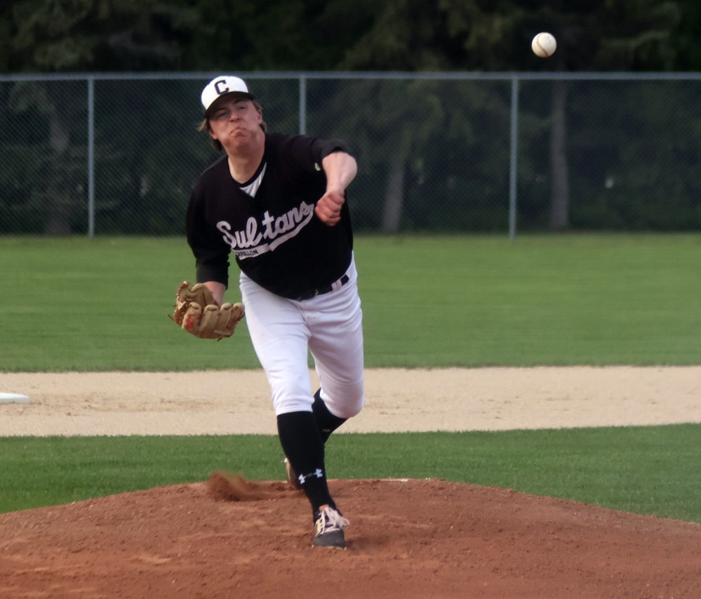 The Carillon Sultans had a walk-off win to open their season against Stonewall May 20. (Cassidy Dankochik The Carillon)