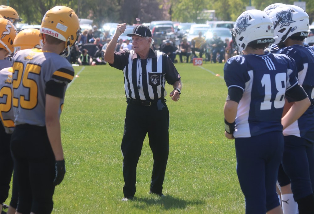The SRSS Sabres (varsity and junior varsity) took on Grant Park for a pair of spring exhibition football games May 22. (Cassidy Dankochik The Carillon)