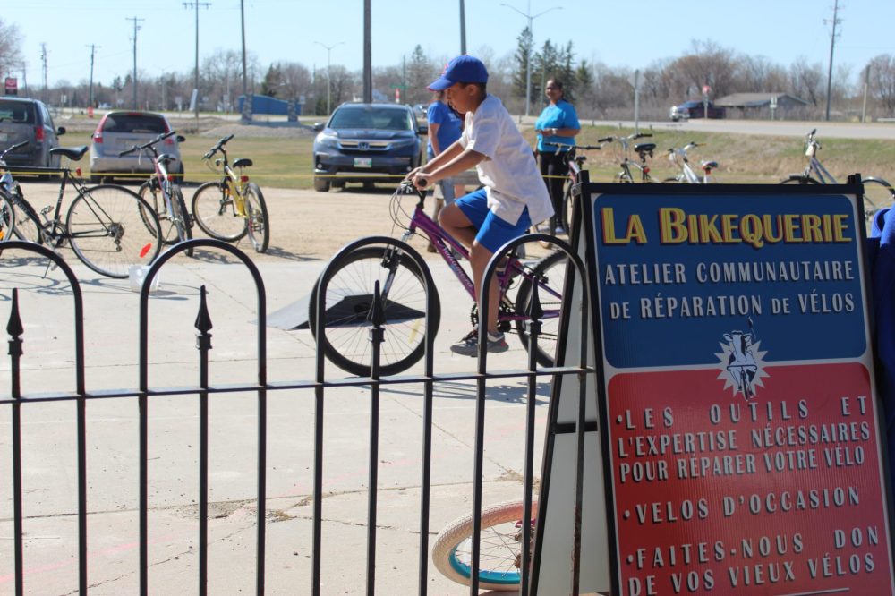 CHRIS GAREAU THE CARILLON
La Bikequerie opened the season with a barbecue at its volunteer-led public shop on the eastern edge of Steinbach on Highway 52. Its first family bike jam group ride is on May 18.