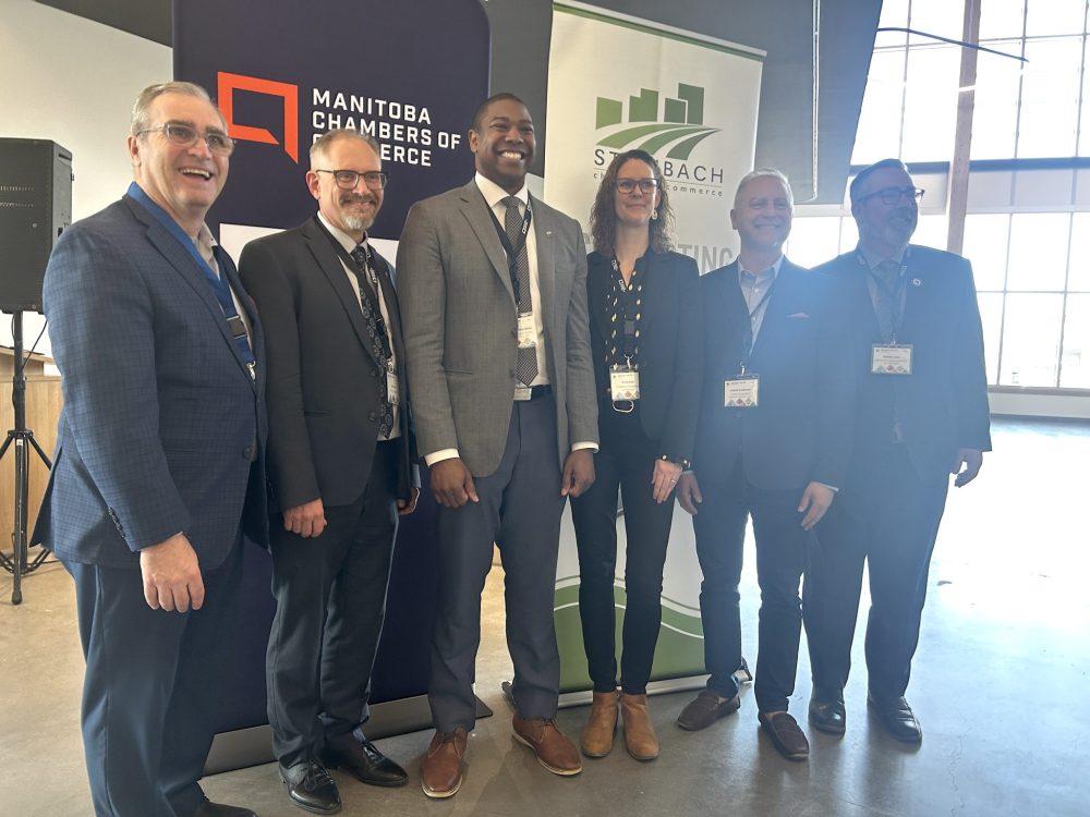 CHRIS GAREAU THE CARILLON
Minister of Business, Mining, Trade and Job Creation Jamie Moses spokr to members of the Steinbach Chamber of Commerce during an economic development tour by the Manitoba Chambers of Commerce April 25.