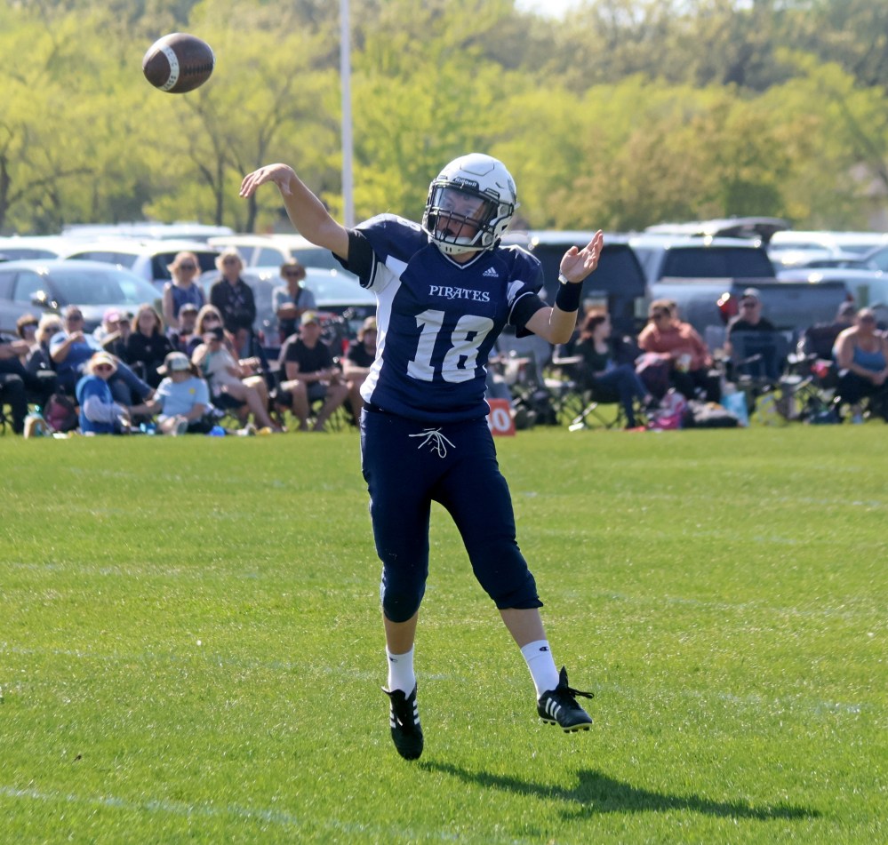 The SRSS Sabres (varsity and junior varsity) took on Grant Park for a pair of spring exhibition football games May 22. (Cassidy Dankochik The Carillon)