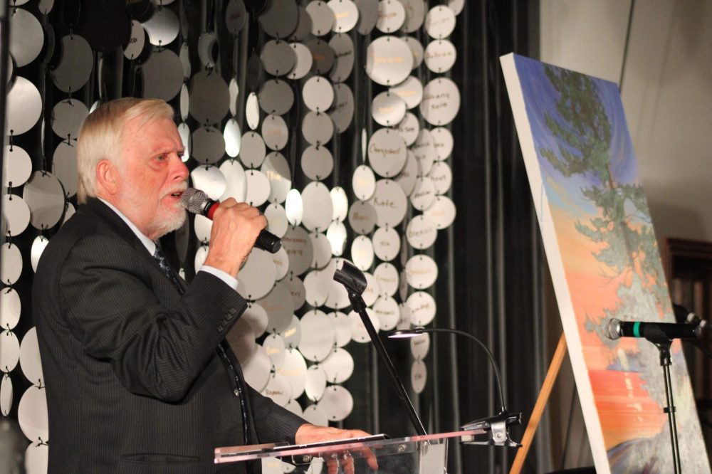 GREG VANDERMEULEN THE CARILLON
John Peters hosted the live auction.