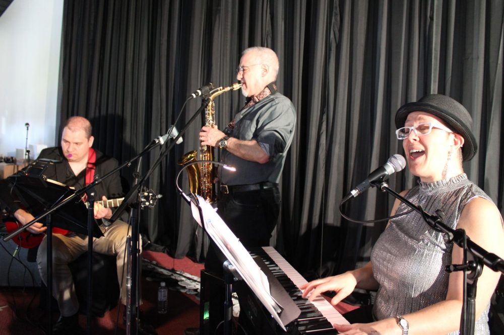GREG VANDERMEULEN THE CARILLON
The Amber Epp Combo.