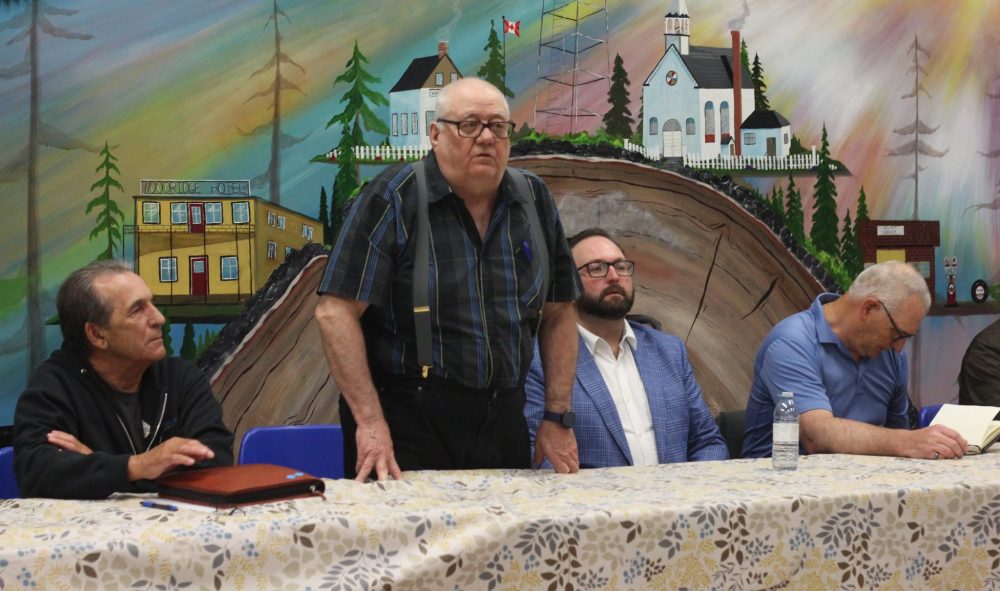 TONI DE GUZMAN THE CARILLON
Left, Coun. Ken Prociw, Reeve Wayne Anderson, MLA Konrad Narth, and Coun. Mark Bernard answering questions from Woodridge residents at a two-hour public meeting on Wednesday, June 4.