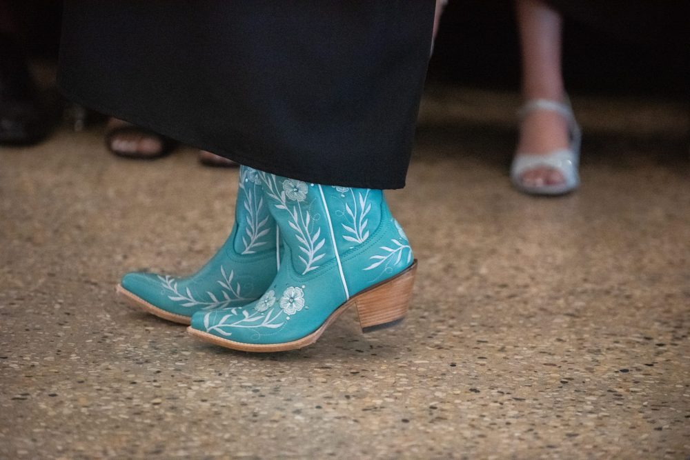 SVJETLANA MLINAREVIC THE CARILLON
Steinbach Regional Secondary School graduate wears her best boots as she goes up to receive her diploma during the graduation ceremony at the Winnipeg Convention Centre on June 24, 2025.