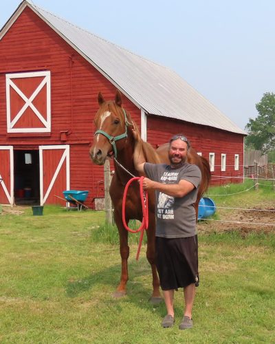 WES KEATING THE CARILLON 

With ears perked forward, Trevor Goulet’s 11-year-old stallion, Hay Listen Up, lives up to his name.