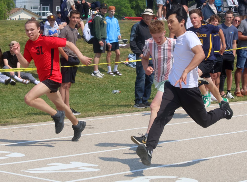 The Grade 8 Bard Cheop Track and Field meet needed to be re-scheduled to June 20 due to excessive smoke the week before. (Cassidy Dankochik The Carillon)