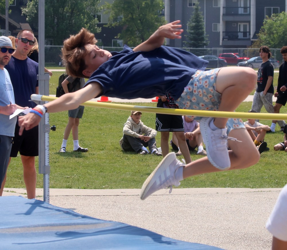 The Grade 8 Bard Cheop Track and Field meet needed to be re-scheduled to June 20 due to excessive smoke the week before. (Cassidy Dankochik The Carillon)