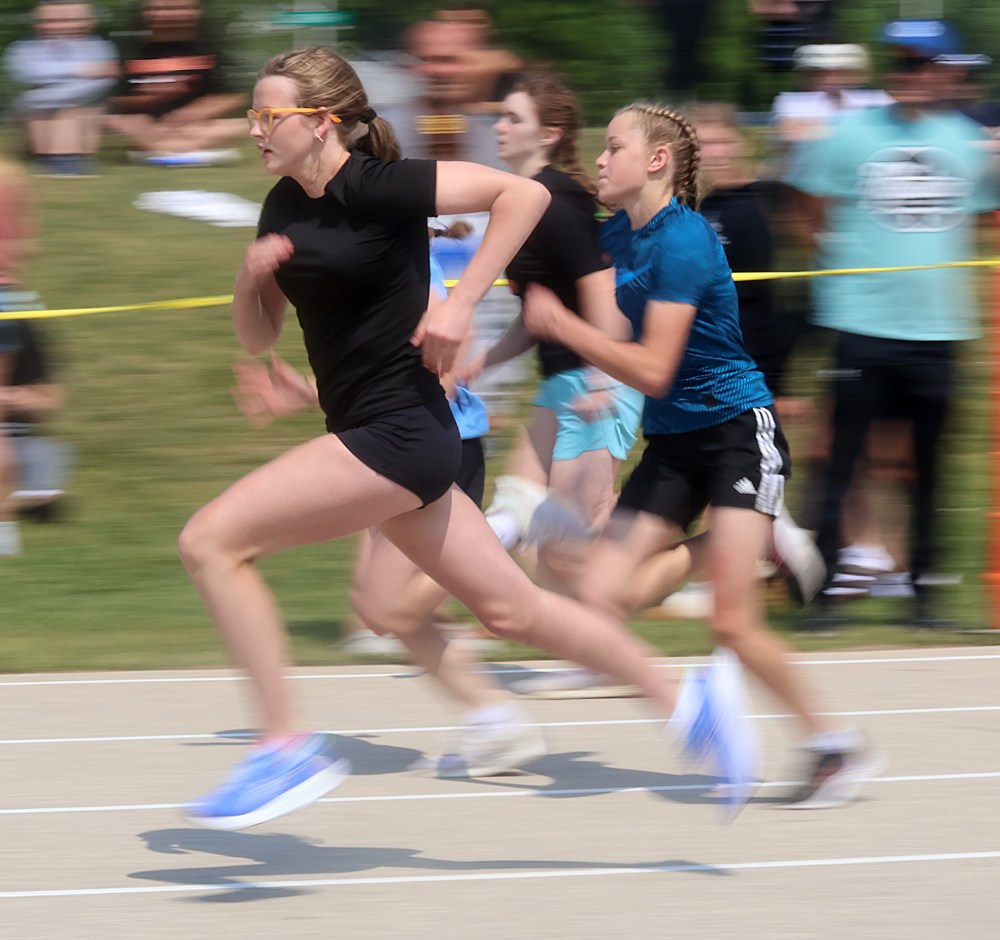The Grade 8 Bard Cheop Track and Field meet needed to be re-scheduled to June 20 due to excessive smoke the week before. (Cassidy Dankochik The Carillon)