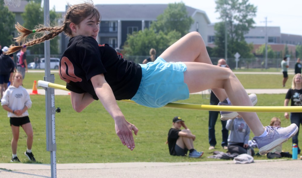 The Grade 8 Bard Cheop Track and Field meet needed to be re-scheduled to June 20 due to excessive smoke the week before. (Cassidy Dankochik The Carillon)