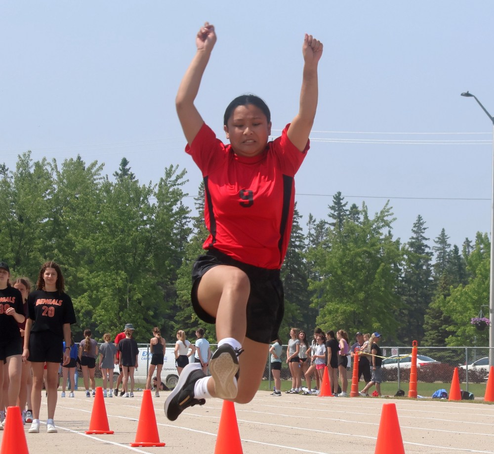 The Grade 8 Bard Cheop Track and Field meet needed to be re-scheduled to June 20 due to excessive smoke the week before. (Cassidy Dankochik The Carillon)