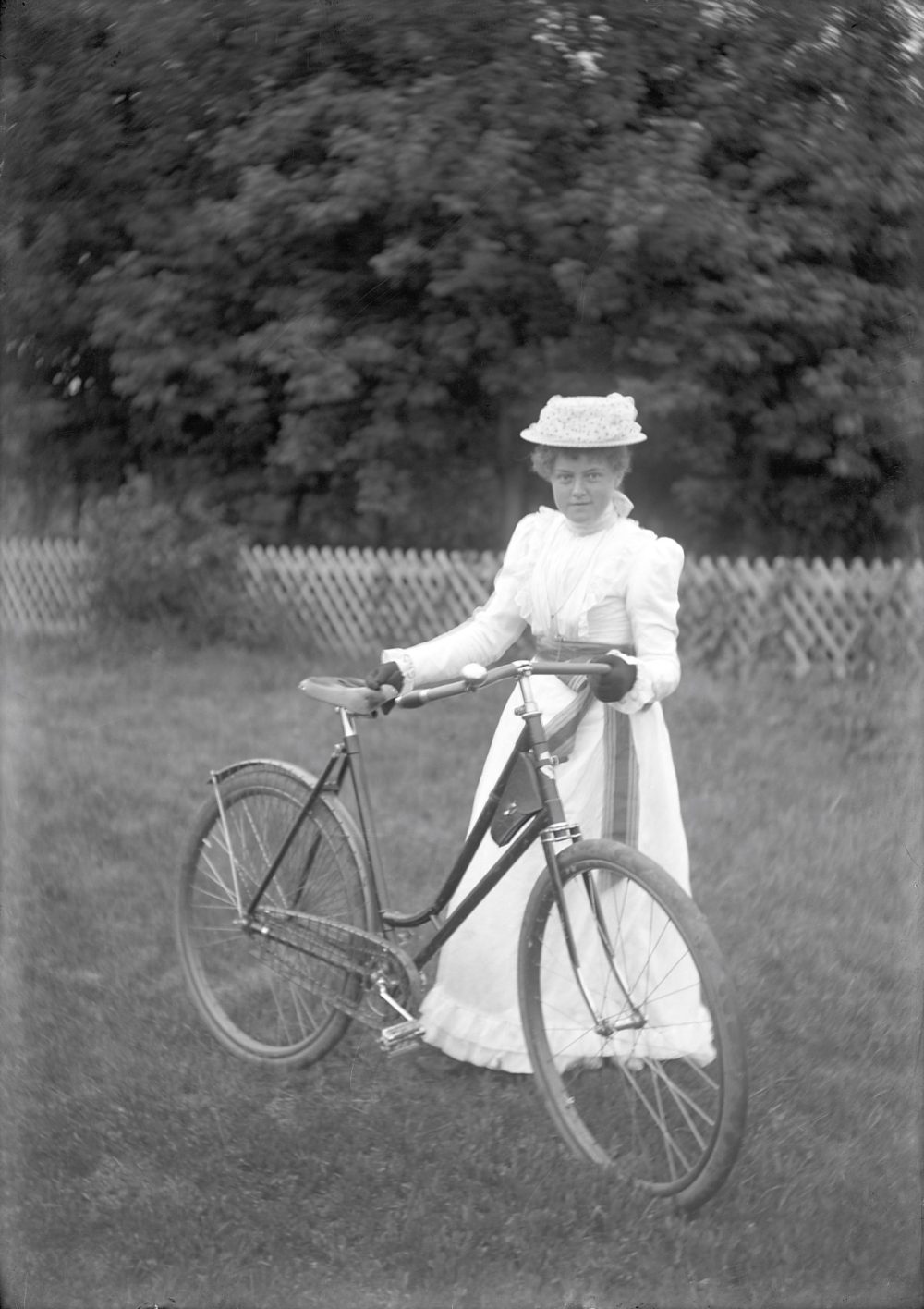 MENNONITE HERITAGE VILLAGE
Katherina Kliewer with a bicycle, early 1900s.