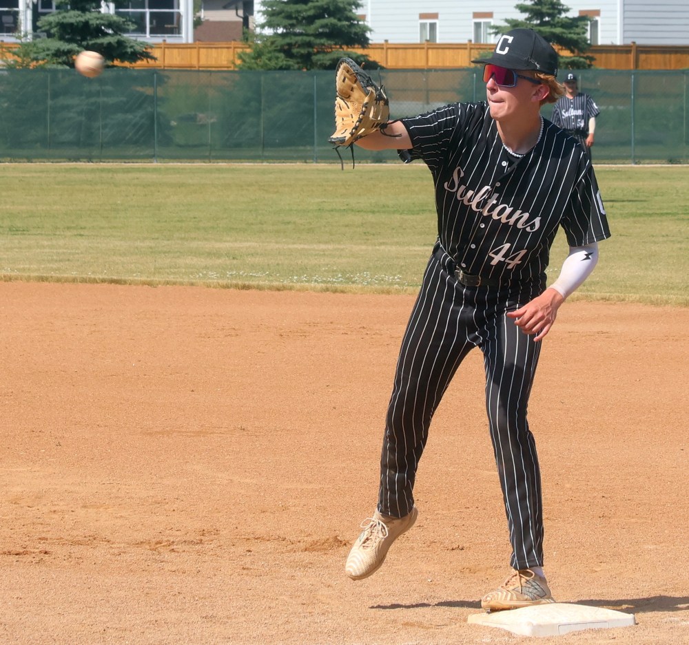 The Carillon Sultans picked up a pair of Canada Day victories during a double-header in Altona. (Cassidy Dankochik The Carillon)