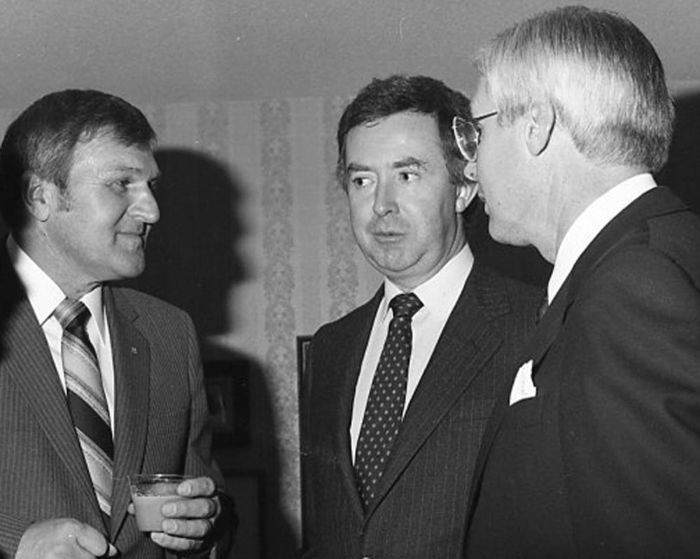 CARILLON ARCHIVES
Steinbach Mayor Helmut Pankratz, Progressive Conservative leader Joe Clark and Provencher MP Jake Epp meet in 1982.