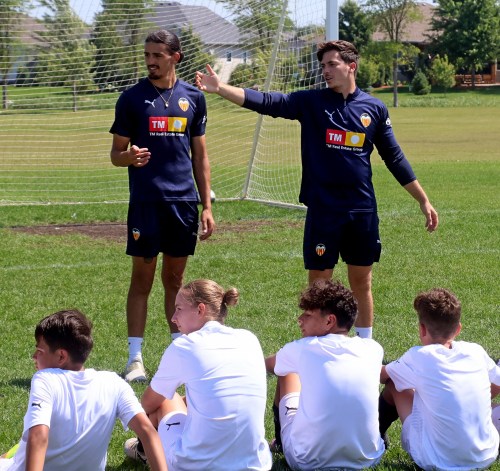 Miguel Monge Mateus (right) came to Canada to lead CF Valencia development camps across the country, including in Steinbach. (Cassidy Dankochik The Carillon)