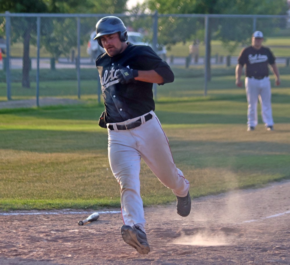 The Carillon Sultans took down Stonewall in Winnipeg Senior Baseball League Action June 24. (Cassidy Dankochik The Carillon)