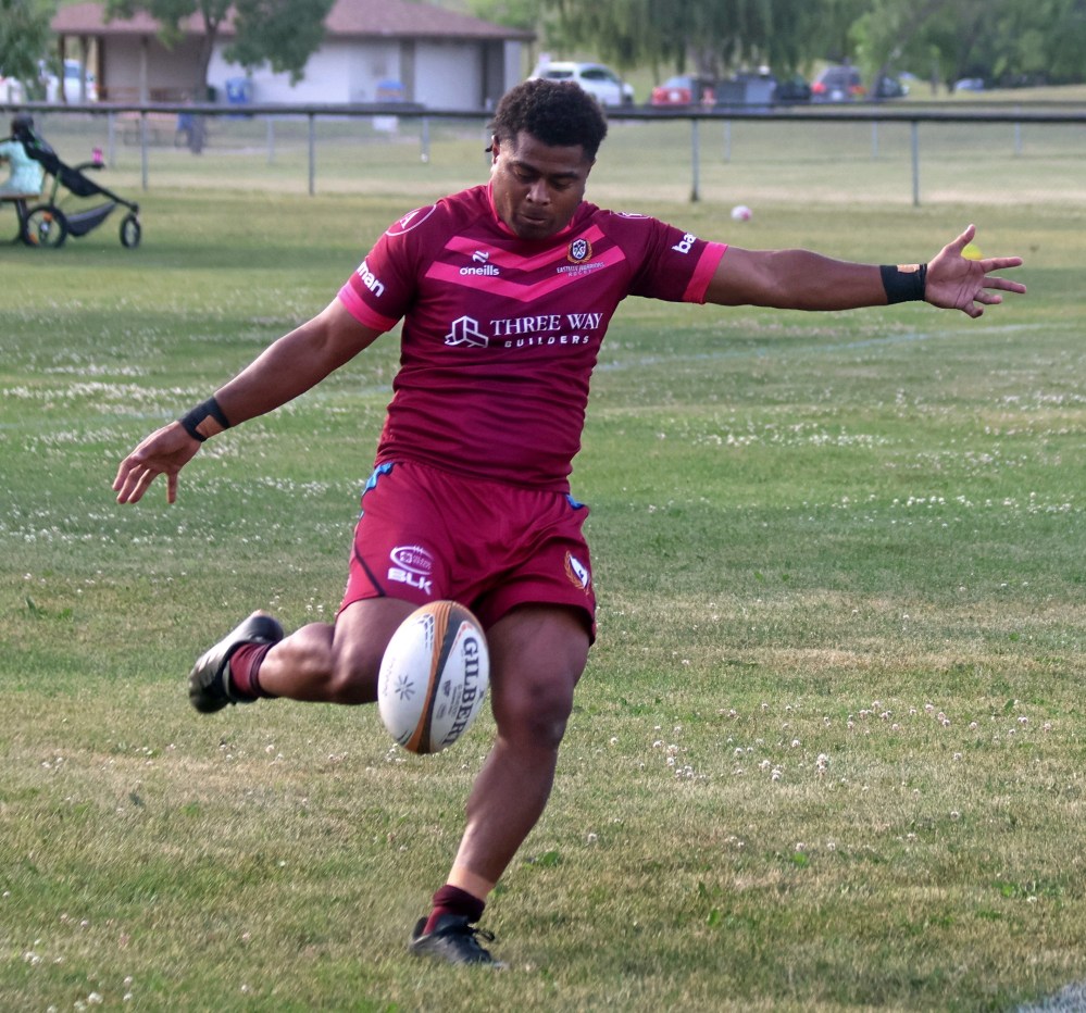 The Eastman Warriors battled the Manitoba Wombats at A.D. Penner Park June 26. (Cassidy Dankochik The Carillon)