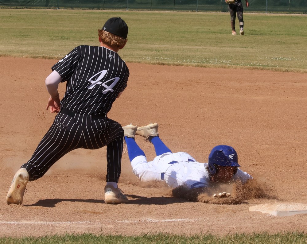 The Carillon Sultans picked up a pair of Canada Day victories during a double-header in Altona. (Cassidy Dankochik The Carillon)