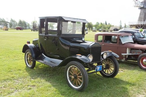 SVJETLANA MLINAREVIC THE CARILLON
Mennonite Heritage Village's Country Classics Car Club Show 'n Shine was held on July 26, 2025. A 1923 Ford Model T owned by Victor and Frieda Loewen waits for visitors to see it. It took 89-year-old Victor five years to restore the car.