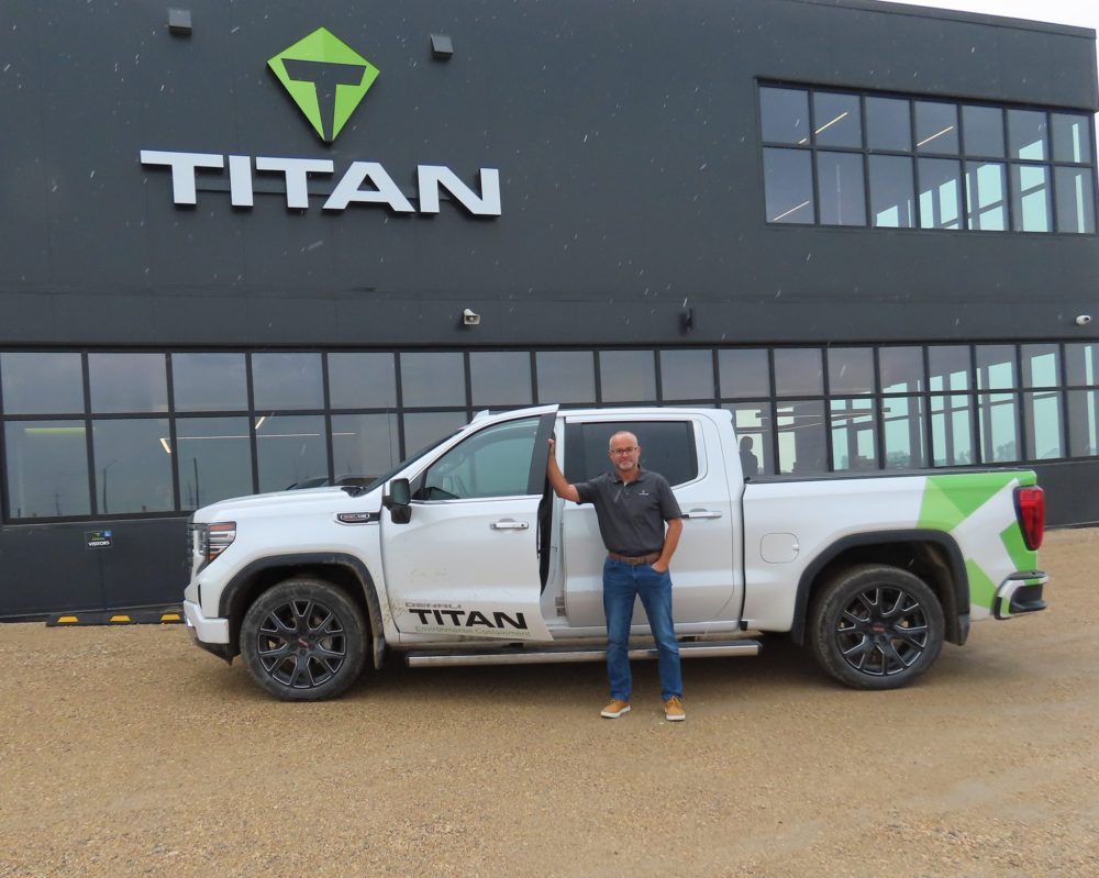 WES KEATING THE CARILLON
Titan Environmental president Juice Lambert at the company’s new headquarters in Ile des Chenes.