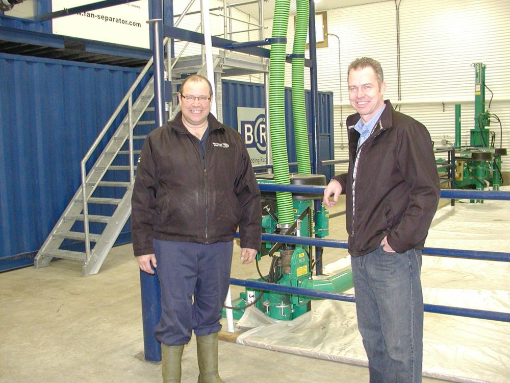 CARILLON ARCHIVES
Henry Holtmann of Rosser Holsteins and Maurice Melnyk of Penner Farm Services show off the new manure separating unit during a tour of the Holtmann brothers dairy farm. The bedding recovery unit was delivered eight weeks ago, completely assembled and ready to recycle all the manure at the farm.