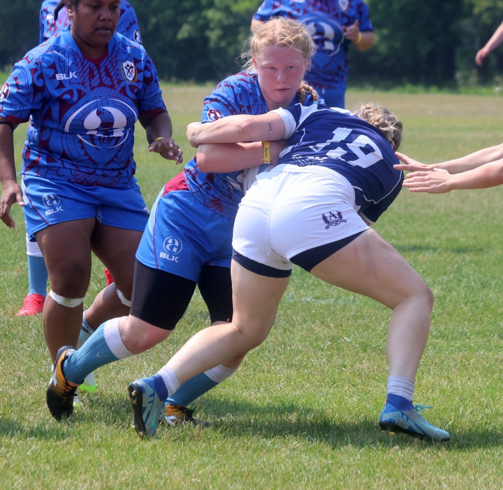 Eastman entered both a men's and women's team in the Rugbymania sevens tournament this year. It was the first time the Eastman Warriors fielded a competitive women's team. (Cassidy Dankochik The Carillon)