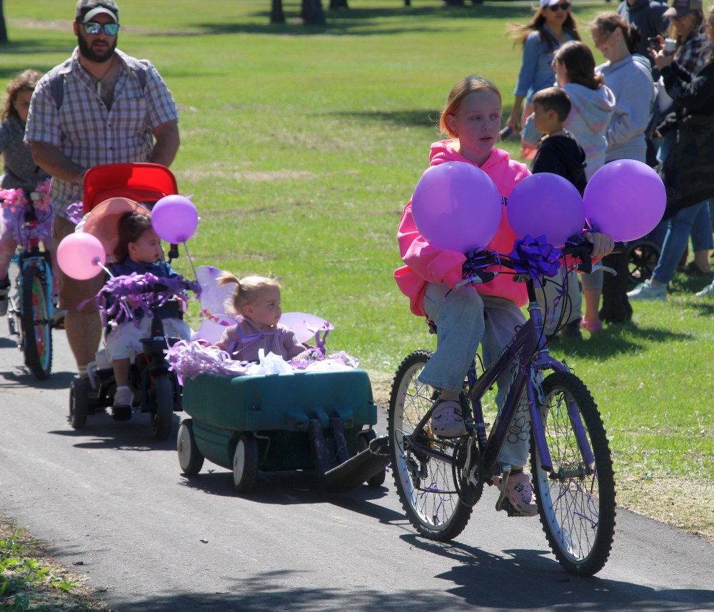 The Kid's Parade at Logging Days was held Aug. 24 at Marchand Park. The community gathered to watch a parade of anything a kid could ride, pull push or drag. (Cassidy Dankochik The Carillon)