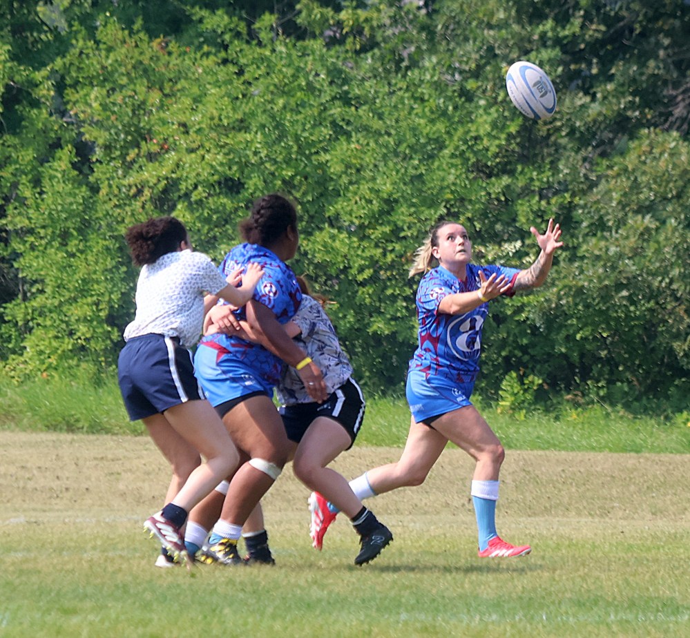 Eastman entered both a men's and women's team in the Rugbymania sevens tournament this year. It was the first time the Eastman Warriors fielded a competitive women's team. (Cassidy Dankochik The Carillon)