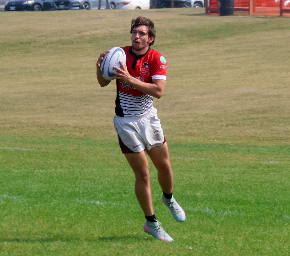 Eastman entered both a men's and women's team in the Rugbymania sevens tournament this year. It was the first time the Eastman Warriors fielded a competitive women's team. (Cassidy Dankochik The Carillon)