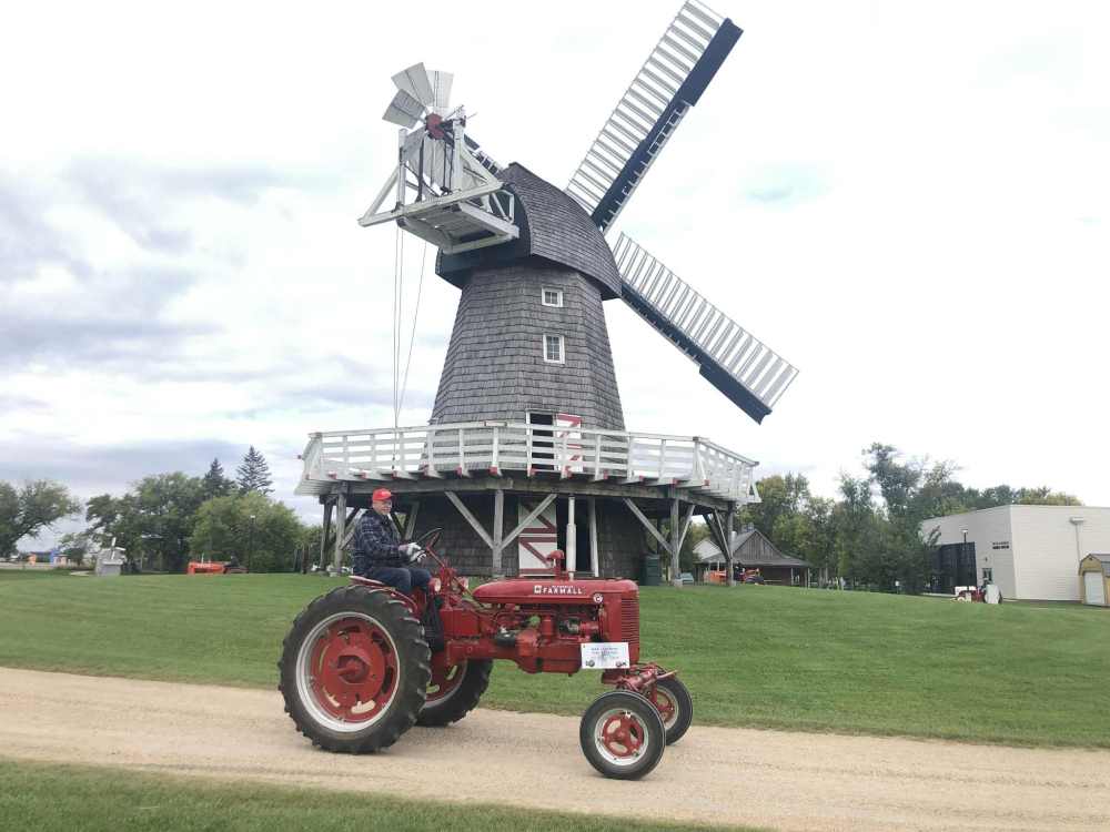 GREG VANDERMEULEN THE CARILLON
GREG VANDERMEULEN THE CARILLON
MHV Tractor Drive 2025.