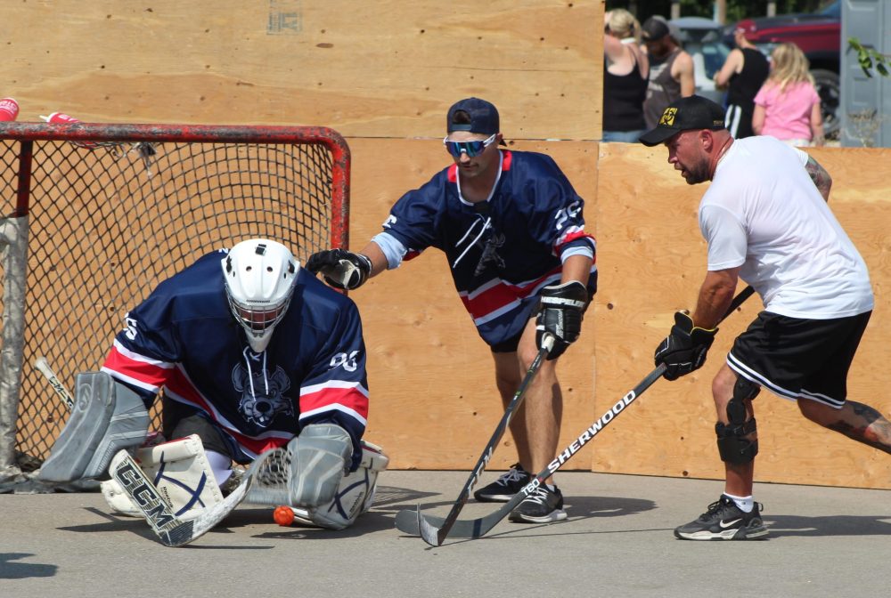 MATTHEW FRANK THE CARILLON
Le St Malo Street Bash's street hockey tournament.