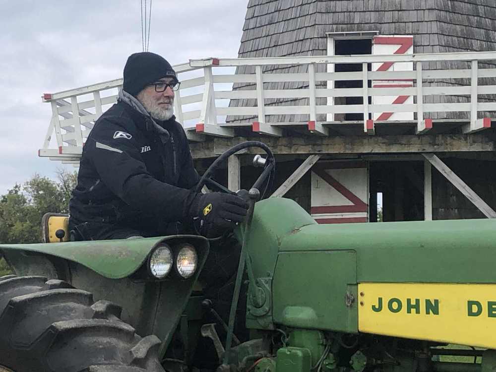 GREG VANDERMEULEN THE CARILLON
MHV Tractor Drive 2025.
