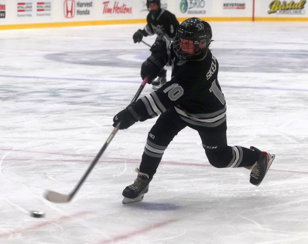 Seven of the Eastman Selects regional teams were in action inside the Southeast Event Centre Oct. 17-19. (Cassidy Dankochik The Carillon)