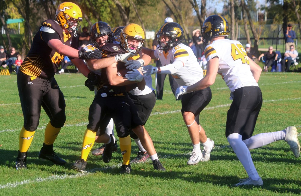 Wade Anderson was mostly bottled up by the Dakota defense, with 65 yards on nine carries as Steinbach Regional fell to the two-time defending champions. (Cassidy Dankochik The Carillon)