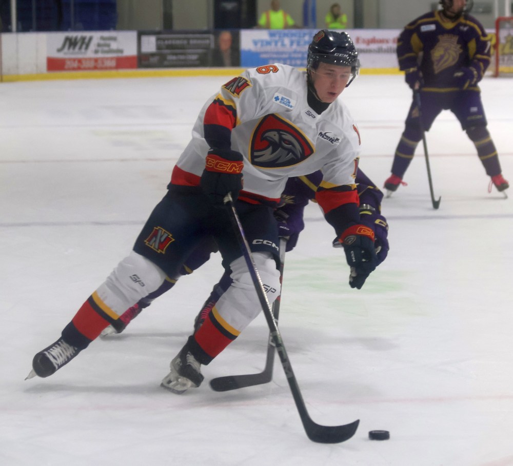 Niverville beat the Winnipeg Monarchs 3-2 Oct. 15. (Cassidy Dankochik The Carillon)