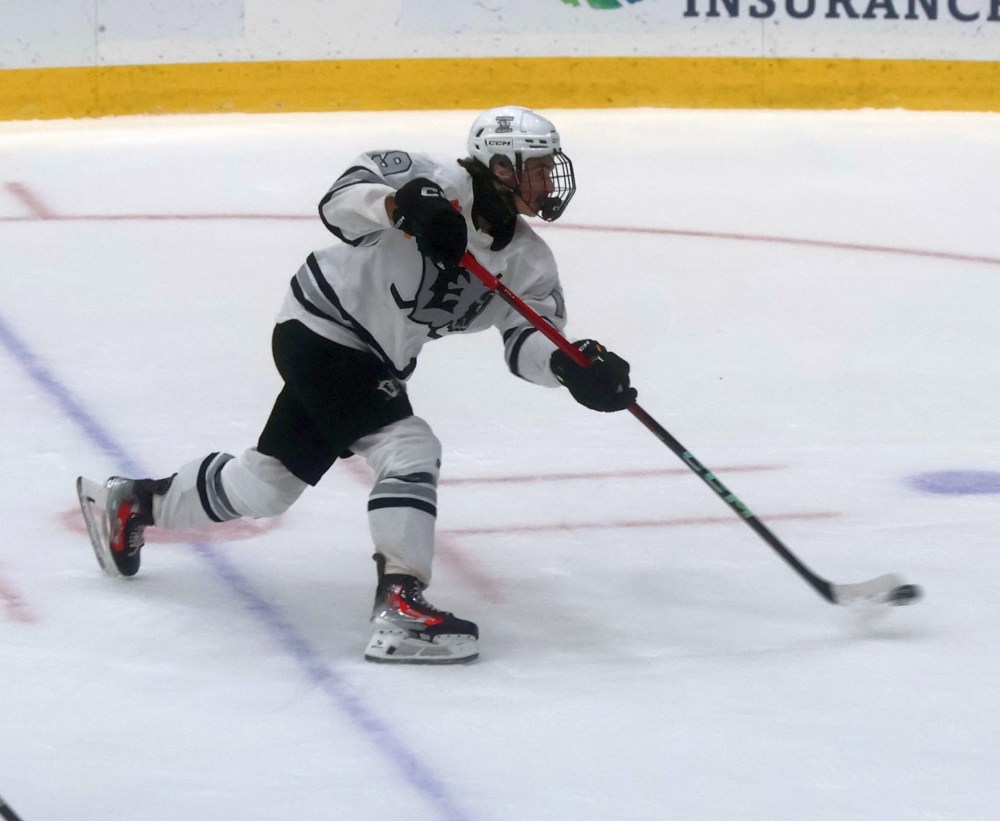 Seven of the Eastman Selects regional teams were in action inside the Southeast Event Centre Oct. 17-19. (Cassidy Dankochik The Carillon)