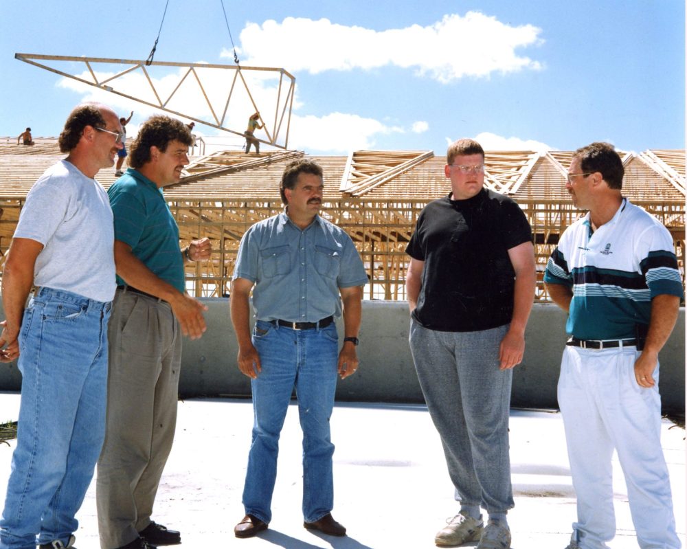 CARILLON ARCHIVES
Denis and Paul Vielfaure, Don Janzen and Claude Vielfaure discuss the delivery schedule for a couple of thousand cubic metres of concrete with C.T. Loewen and Sons president Curt Loewen.